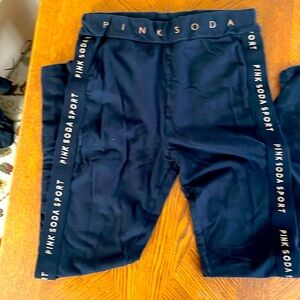 PINK SODA leggings medium